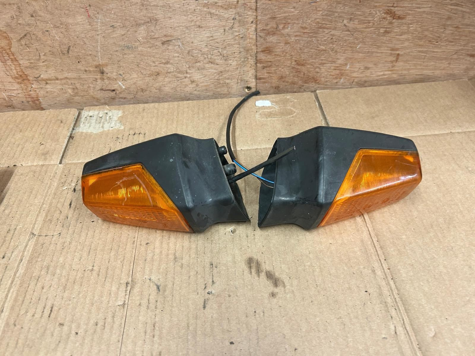 1885 - 1995 BMW K75s Left & Right Rear Indicators