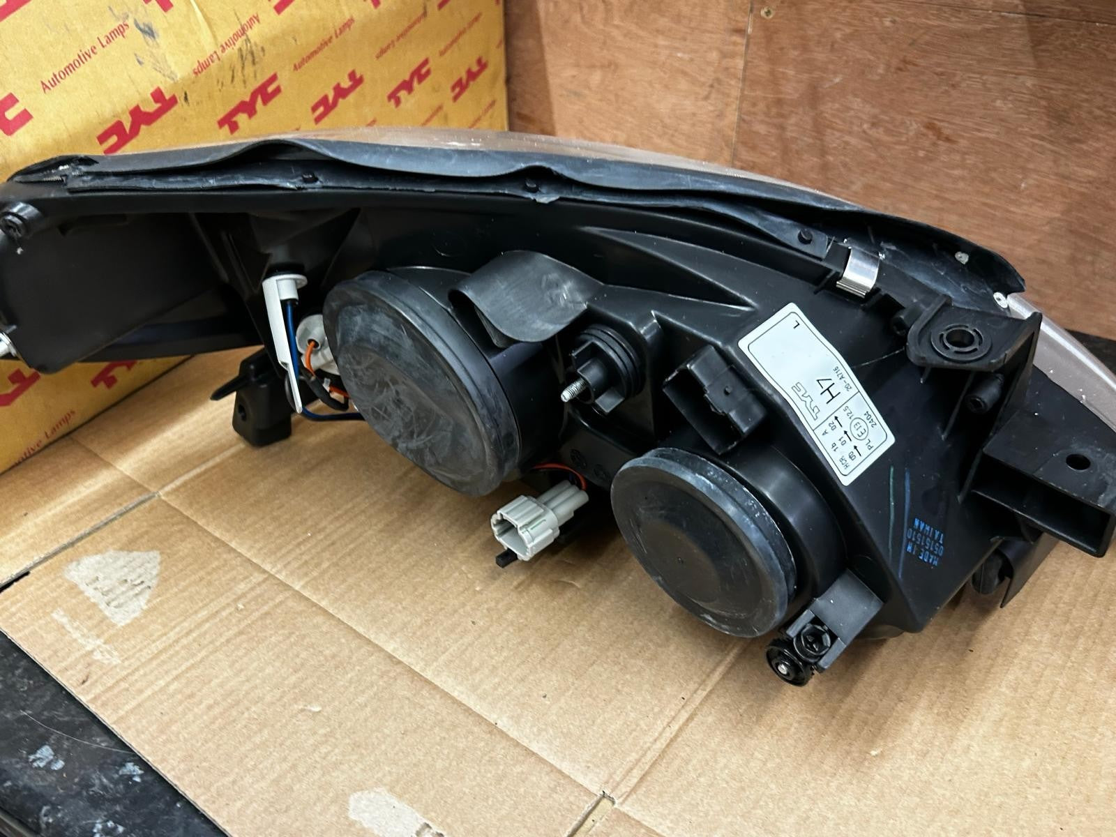 2002 - 2004 Nissan Primera Left Side Head Lamp Headlight | 20-A716-05-2B