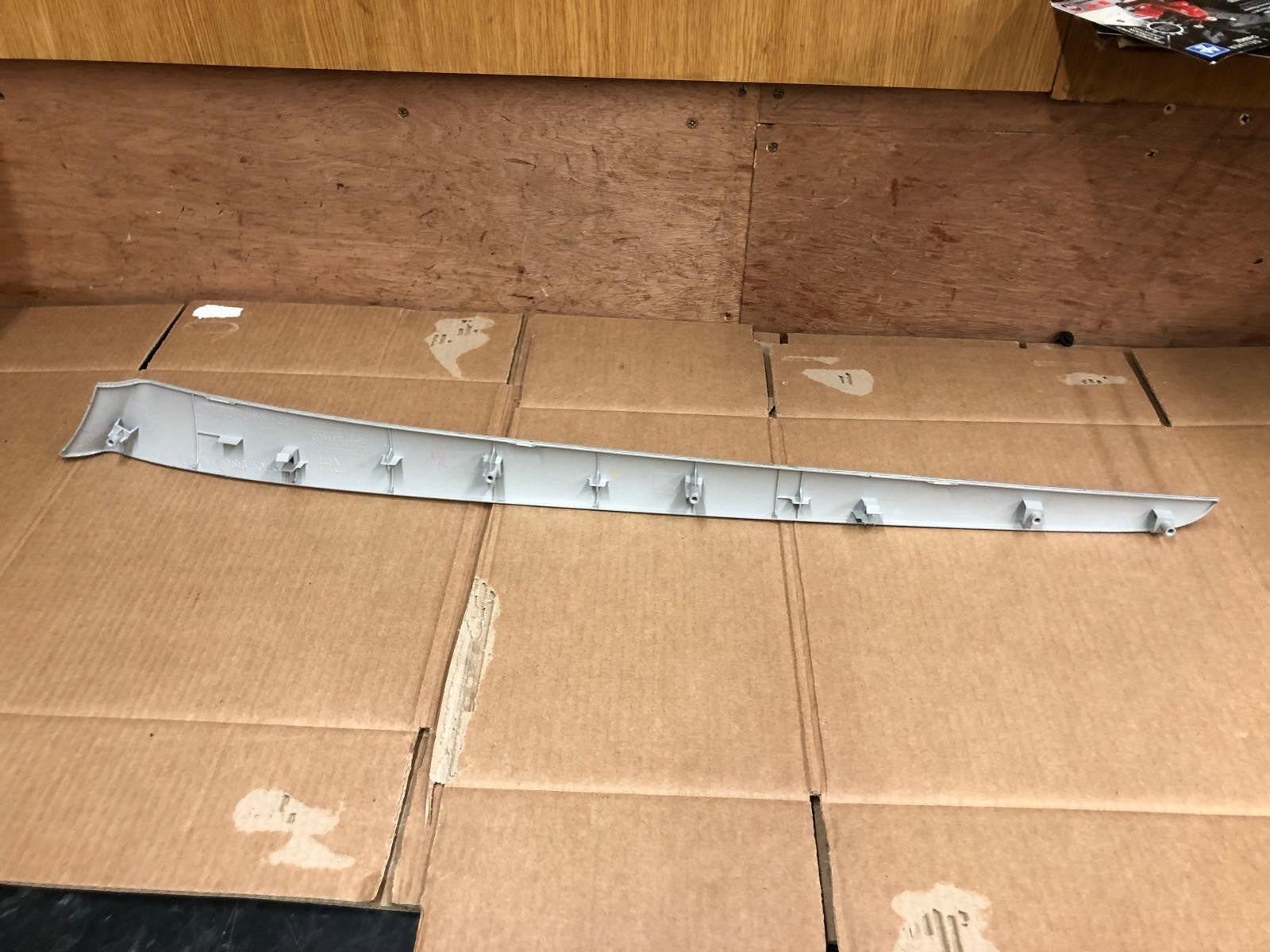 2014 Mitsubishi Outlander GX 4h PHEV Front Right Door Trim | K20-4AMC-G4B45X