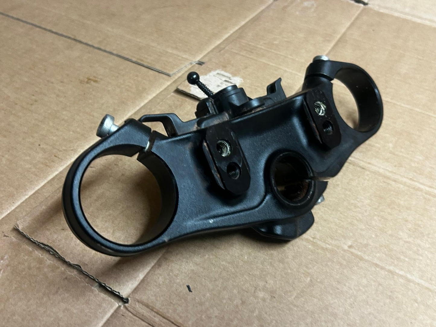 2020-2021 OEM KTM 1290 Super Duke R Upper Top Triple Clamp Yoke | 61701034032C1