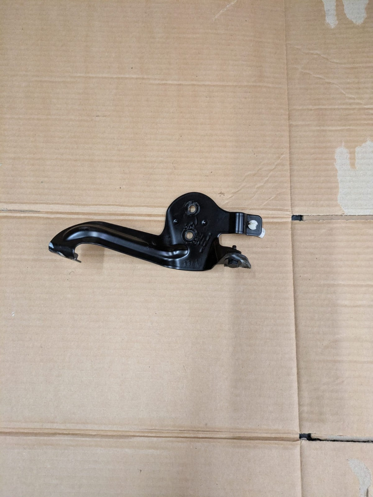 2011 Audi A3 S Line Left Passenger Side Dashboard Support Bracket | 8P2863441B