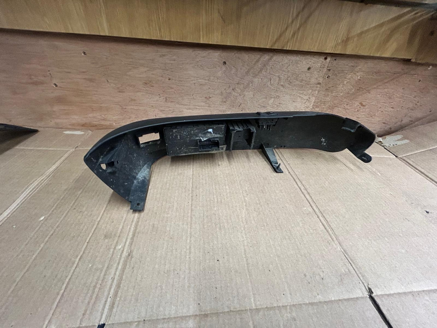 Genuine BMW 7 Series E38 Front Right Seat Adjustor + Cover 8207246A 61318373742