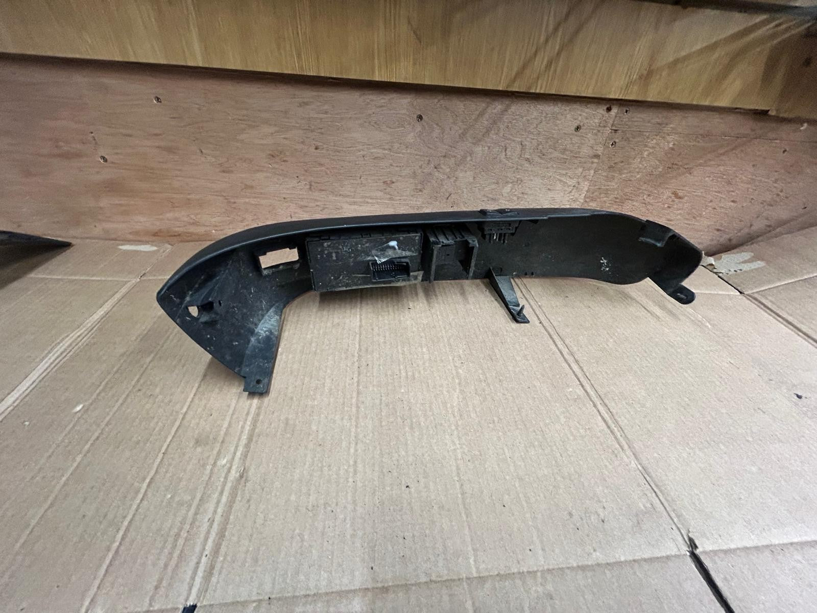 Genuine BMW 7 Series E38 Front Right Seat Adjustor + Cover 8207246A 61318373742
