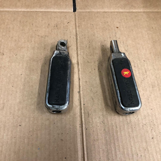 Harley Davidson Rear Passenger Chrome Footpegs Footrests