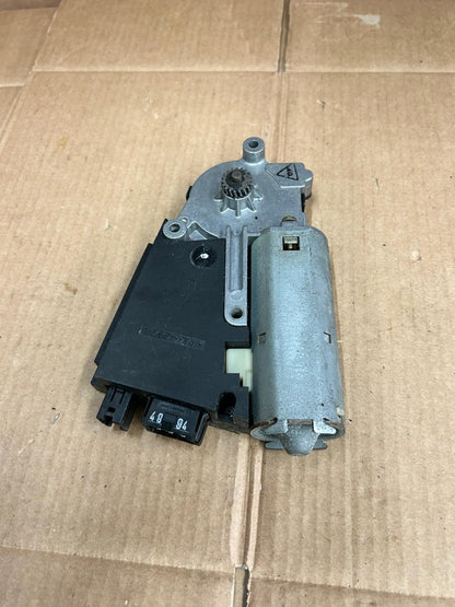 Genuine Siemens BMW 7 Series E38 Sunroof Motor Unit | 67618352209 8352210