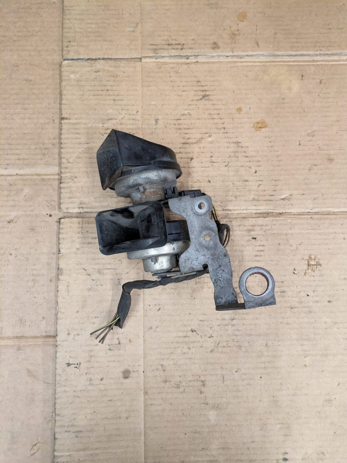 2011 Audi A3 S Line Dual Tone Horn | 8P0951223C 8P0951221C