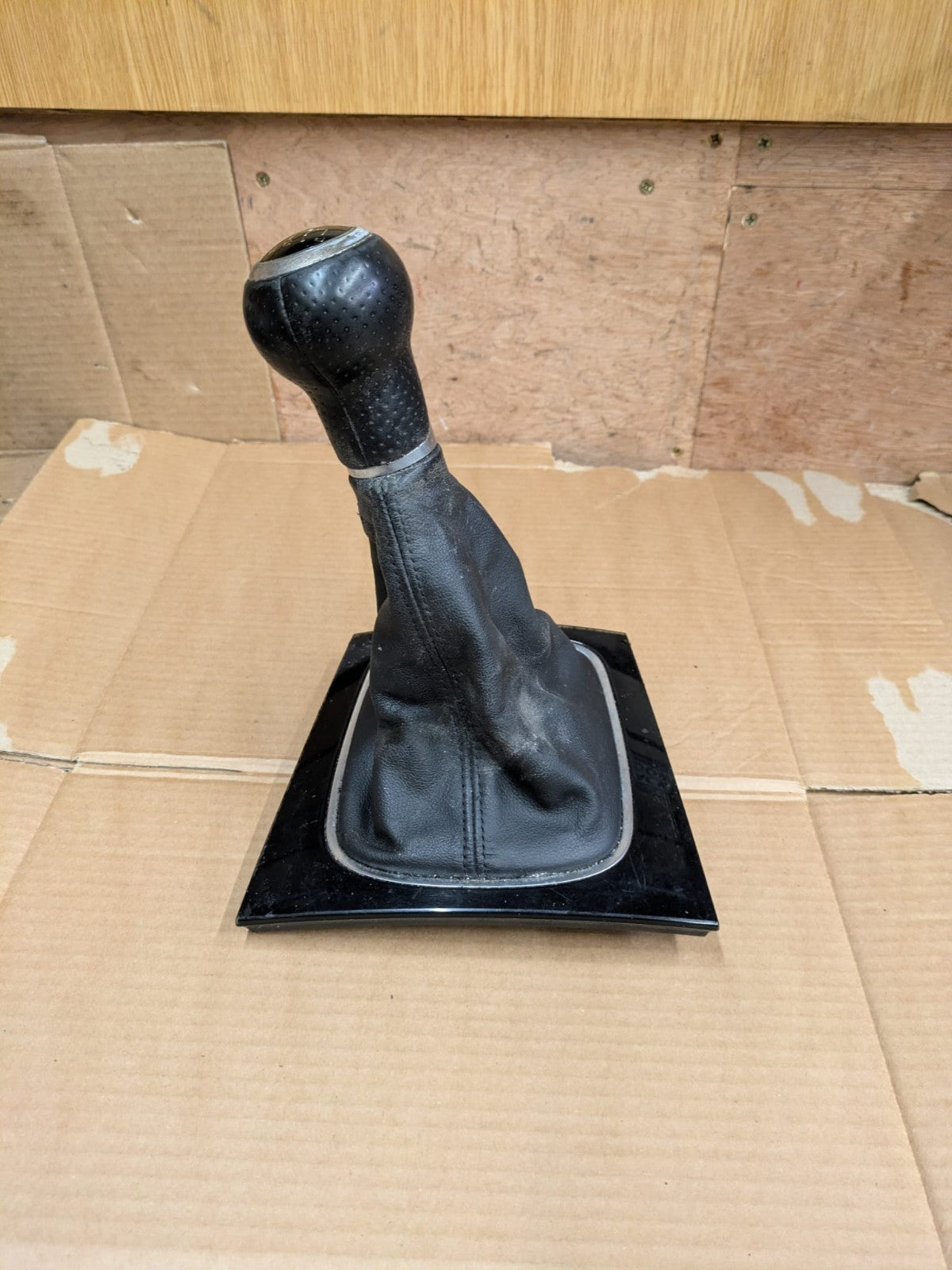 2011 Audi A3 S Line 6 Speed Gear Knob + Gaitor | 8P0863279A