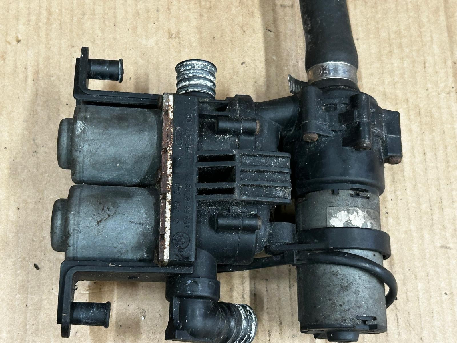 BMW 7 Series E38 Coolant Heater Control Valve | 8391348
