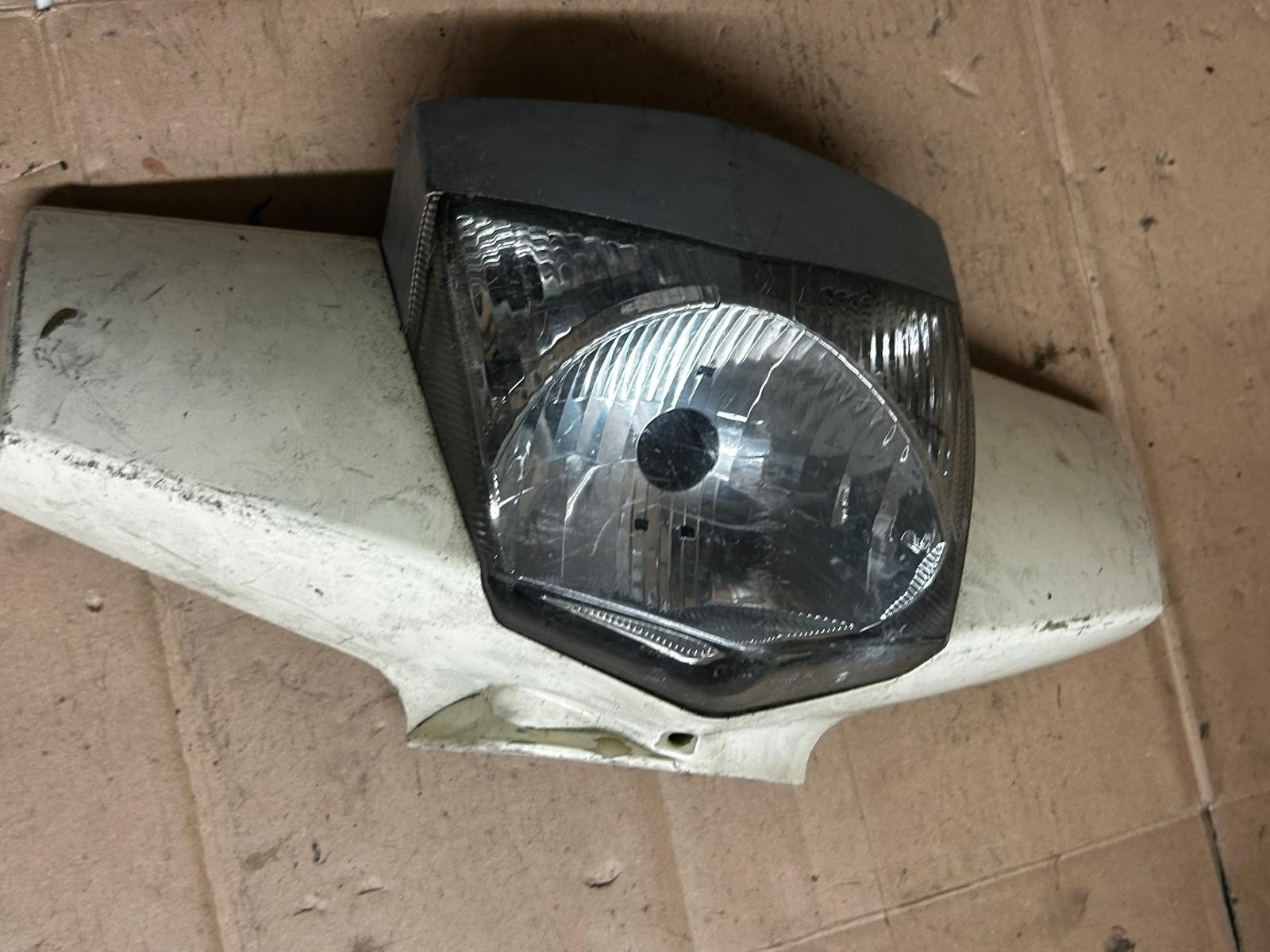 Peugeot Vivacity Headlight