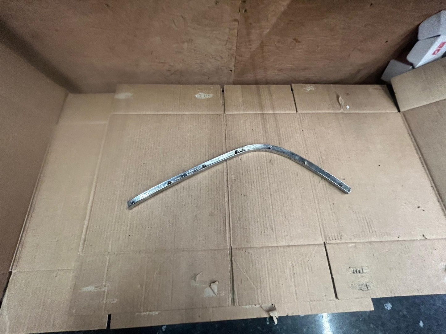 2013 - 2017 Vespa Primavera 50 125 150 Side Beading | 673641