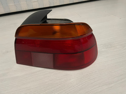 BMW E39 5 Series Rear Right Tail Light | 2VP00724002