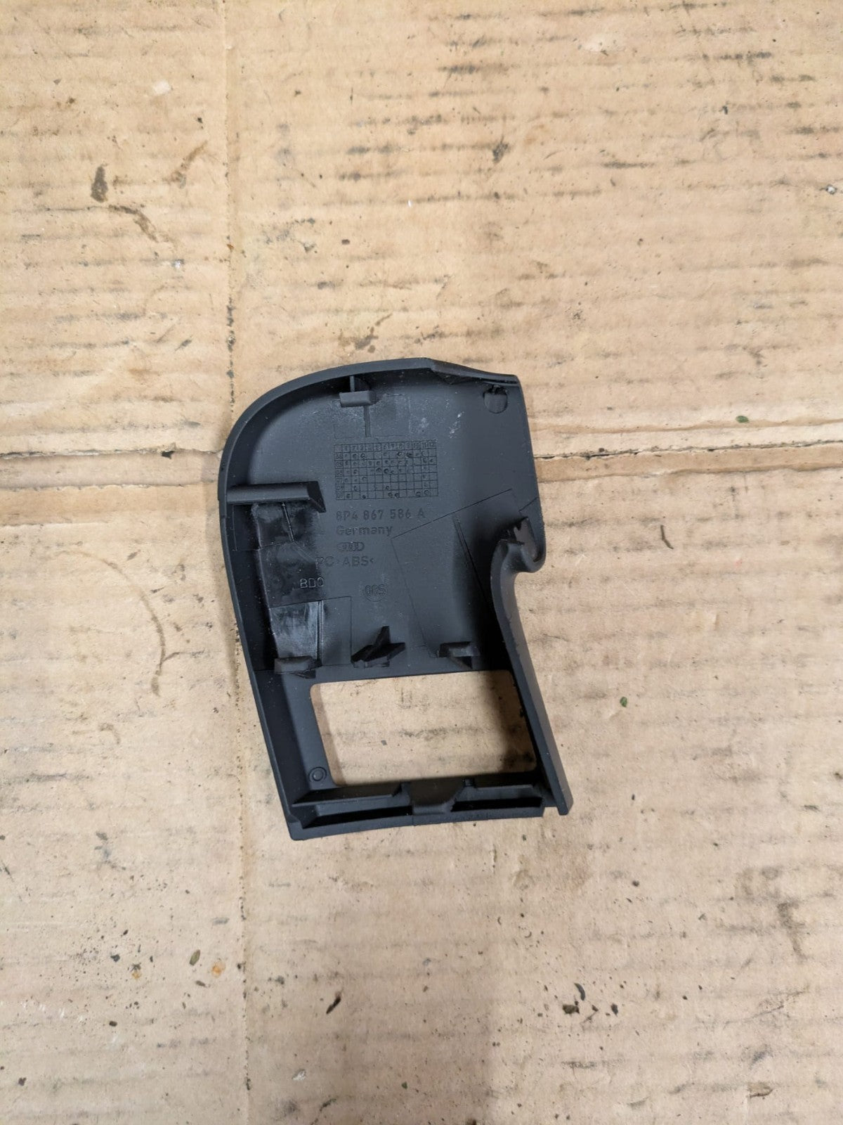 2011 Audi A3 S Line Front Right Driver Side Door Handle Trim Cover | 8P4867586A