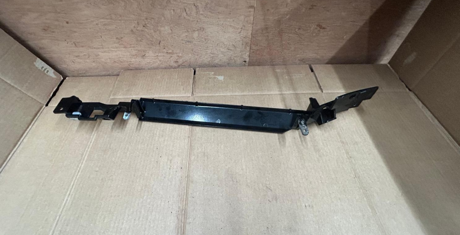 Genuine BMW 7 Series E38 Dashboard Bracket | 514581666439 725200218