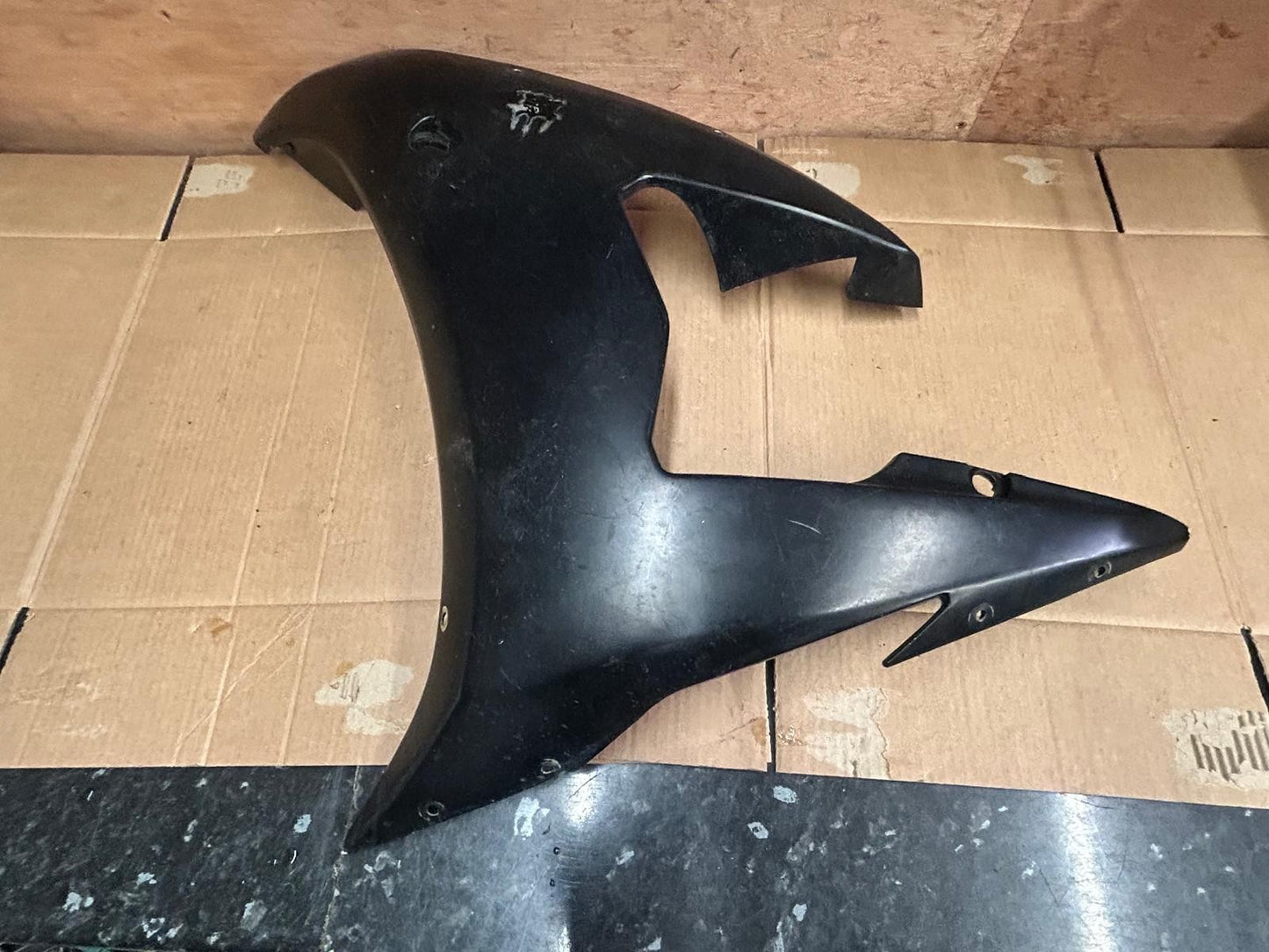 2003 - 2005 Yamaha YZF R6 Left Mid Fairing