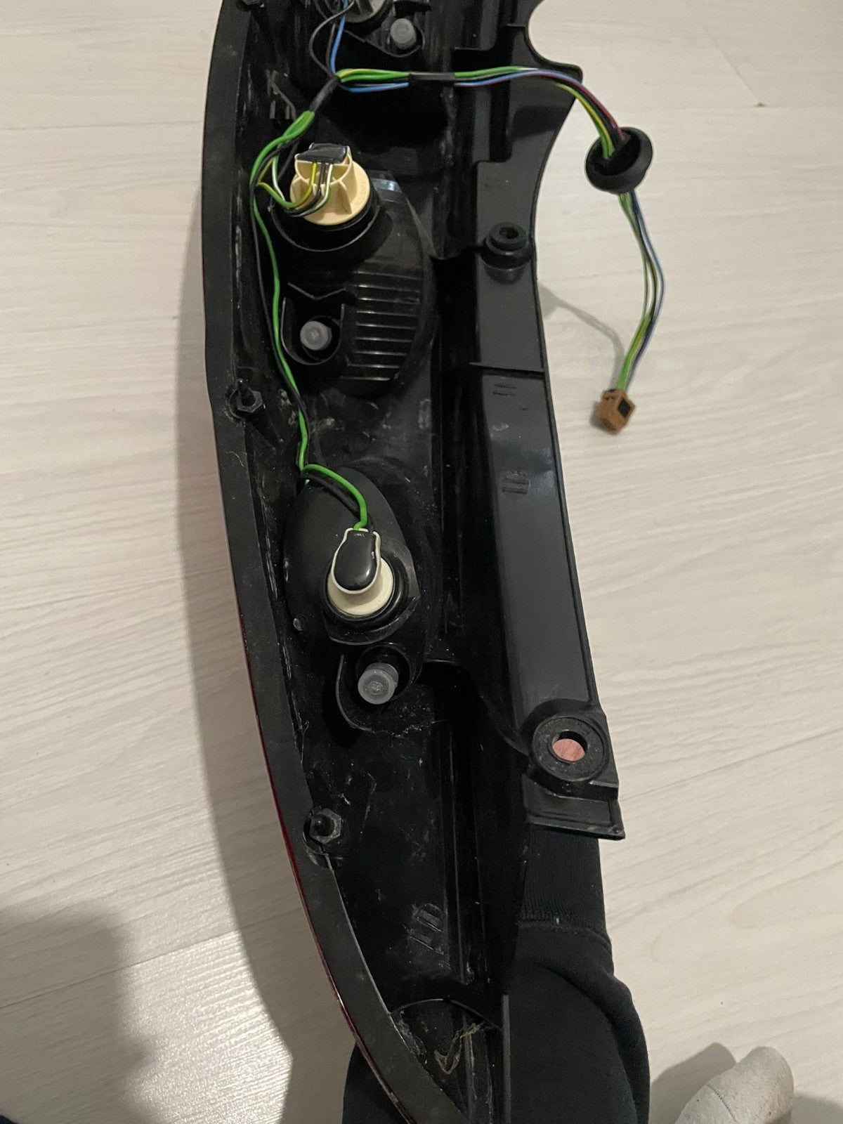 2000 - 2006 Nissan Almera Tino Left Rear Light | 89304110
