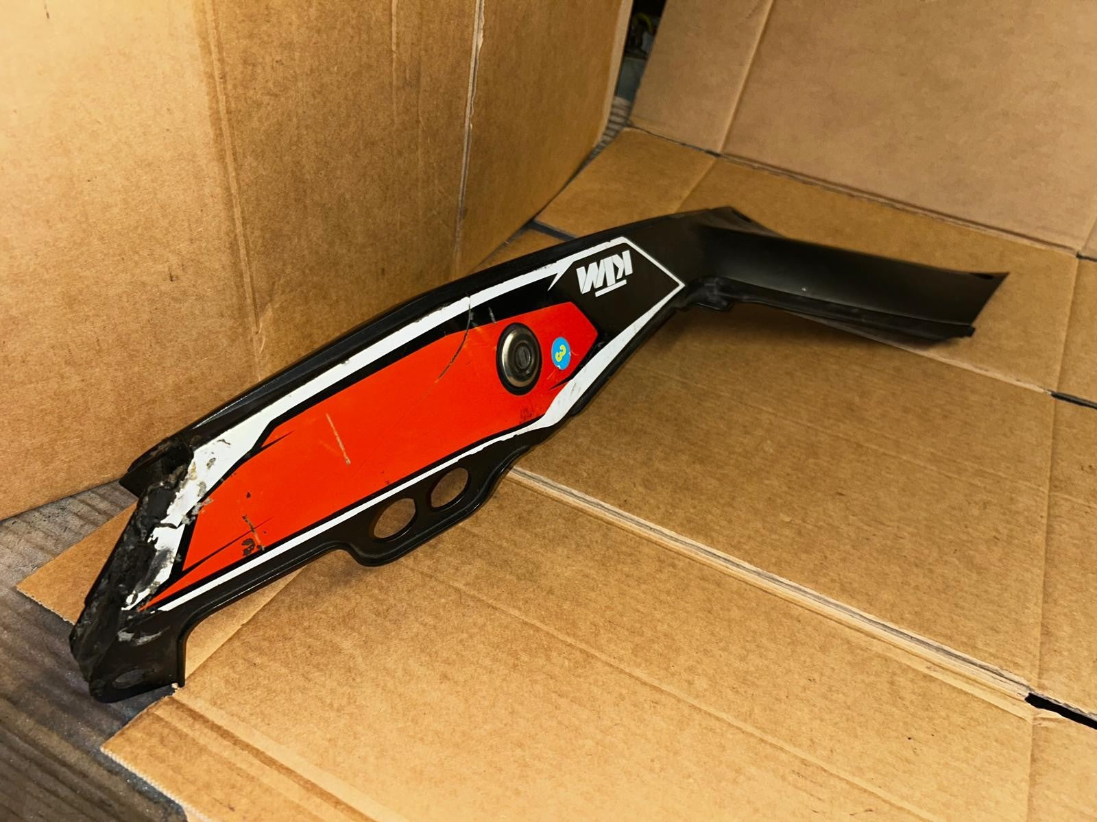 2016 KTM Duke 125 Rear Left Fairing | 90108043000