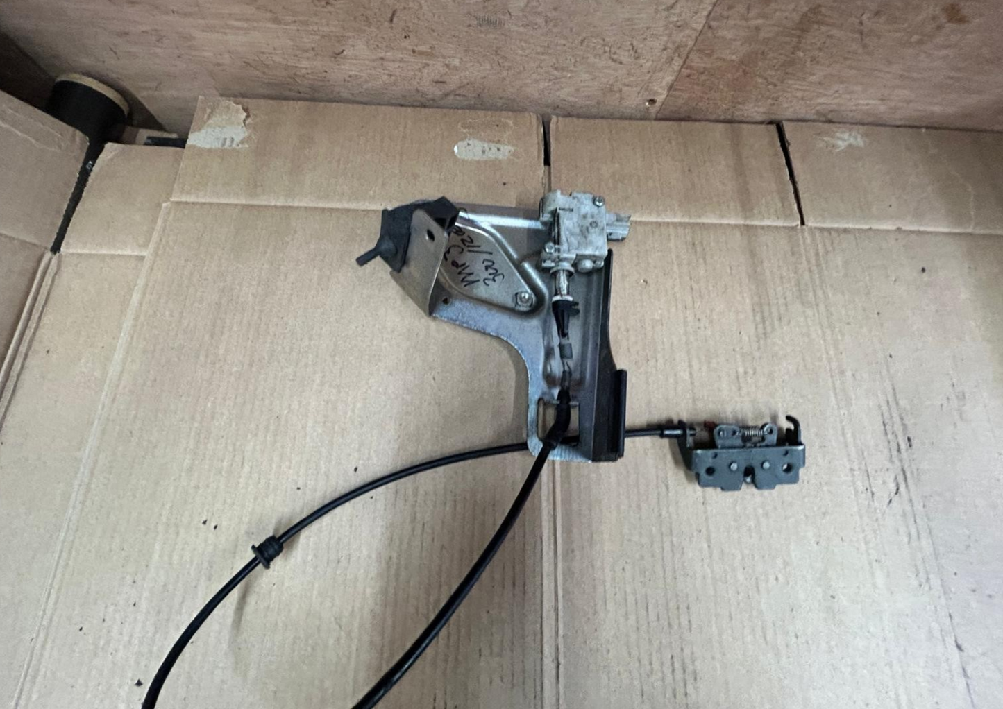 2013 Piaggio MP3 300 Saddle Unlock Mechanism Actuator