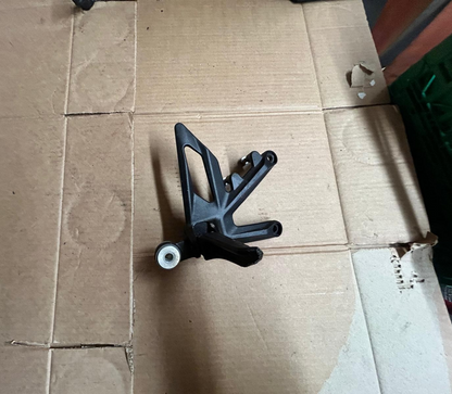 2020 - 2021 KTM ROAD 1290 Super Duke R Front Right Footpeg Bracket | 61703039000