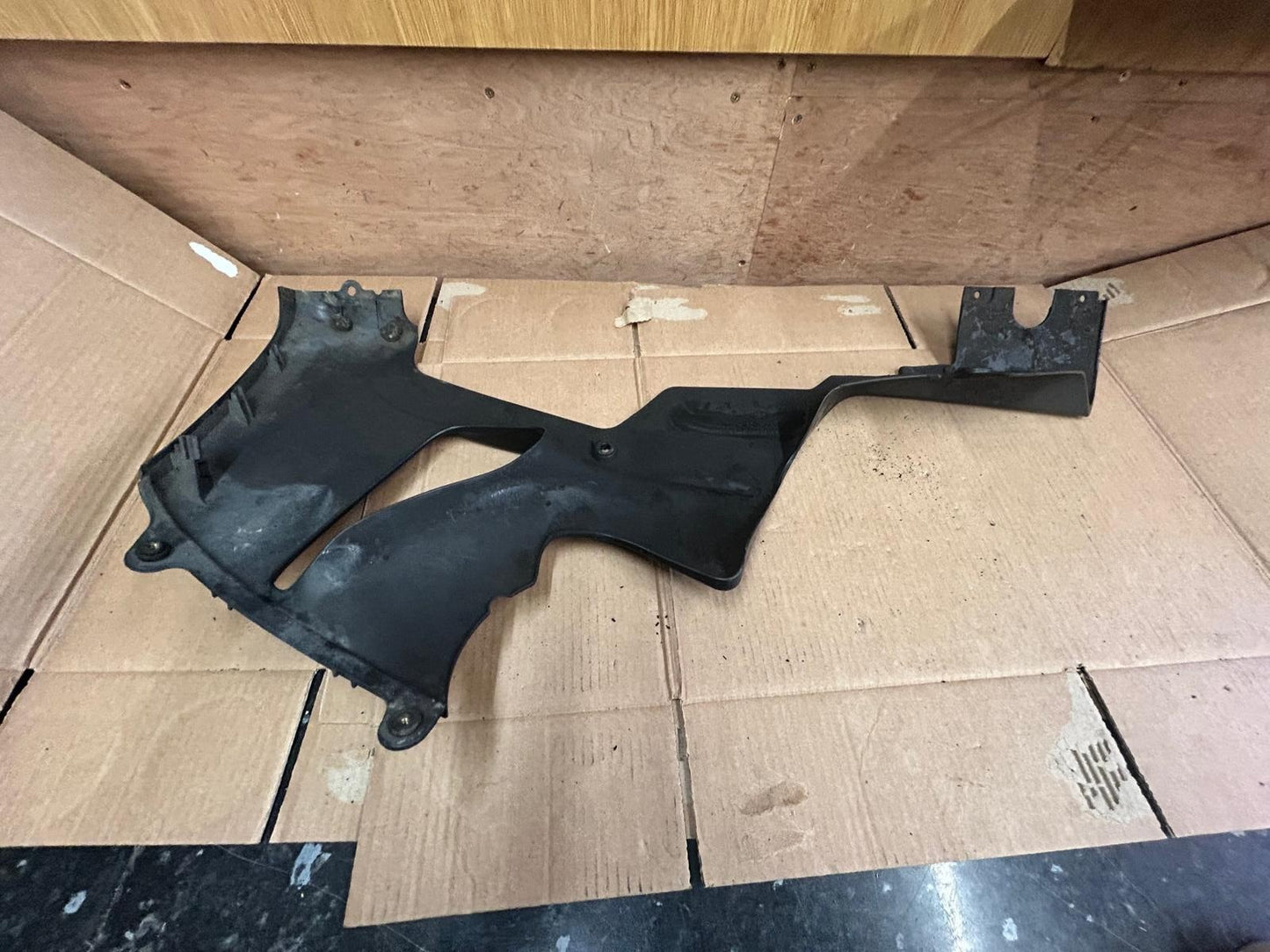 00 - 01 Honda 900RR Fireblade Left Side Fairing | 64470-MCJA-0000
