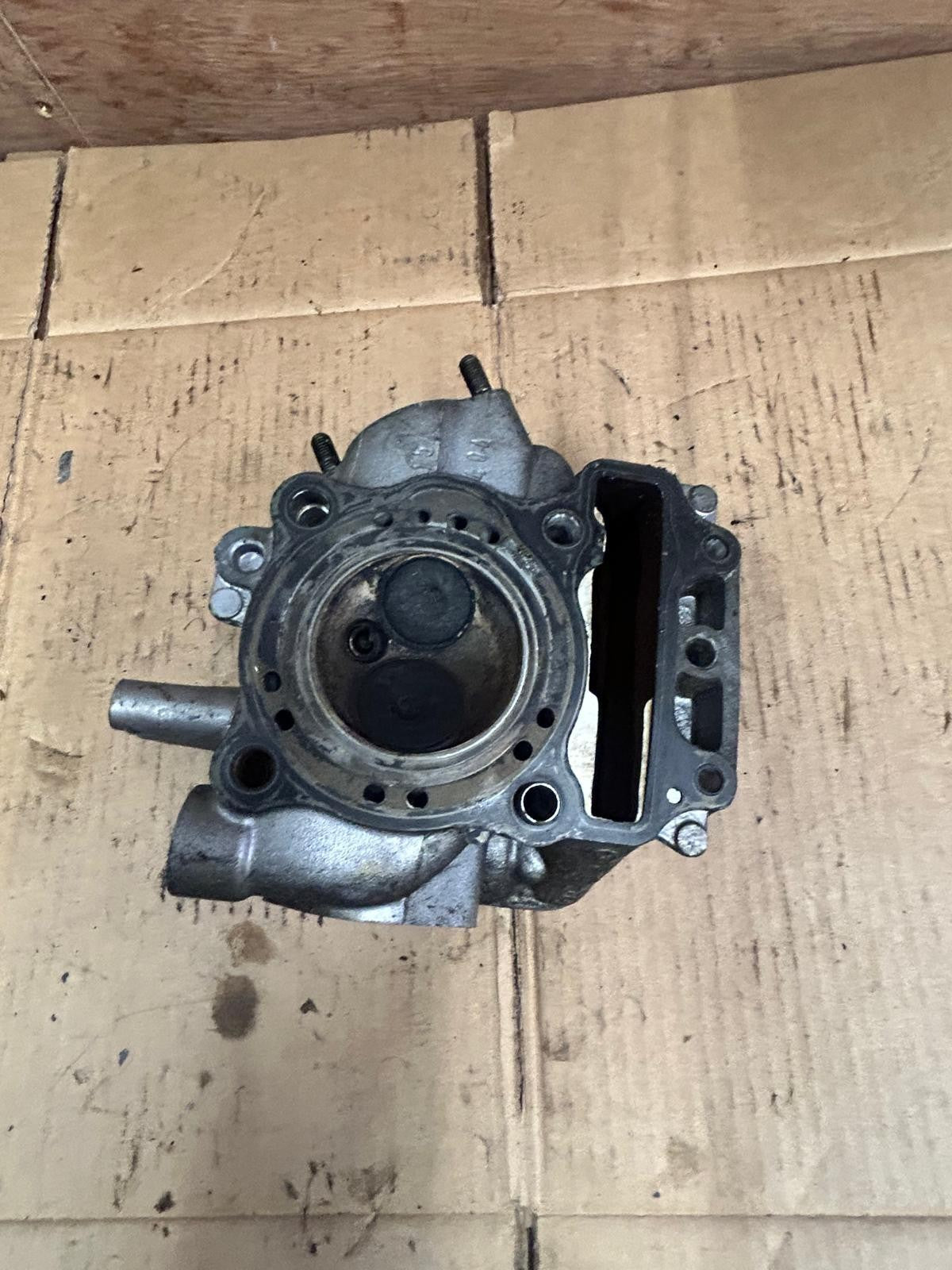 Honda FES 125 S-Wing Cylinder Head