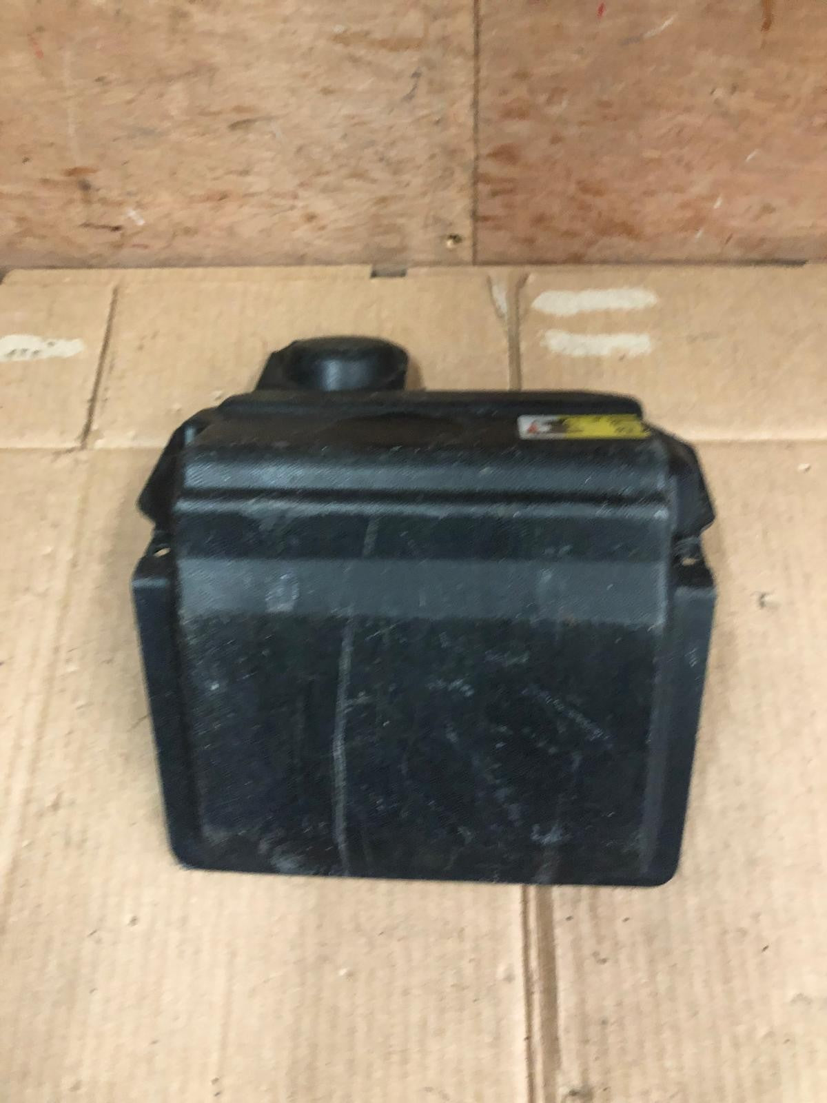Aprilia Sport City, Piaggio Typhoon, Derbi Variant Sport Battery Cover | 852990