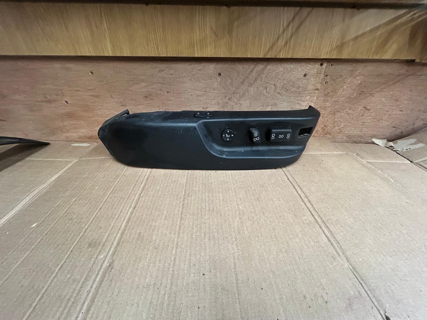 Genuine BMW 7 Series E38 Front Right Seat Adjustor + Cover 8207246A 61318373742