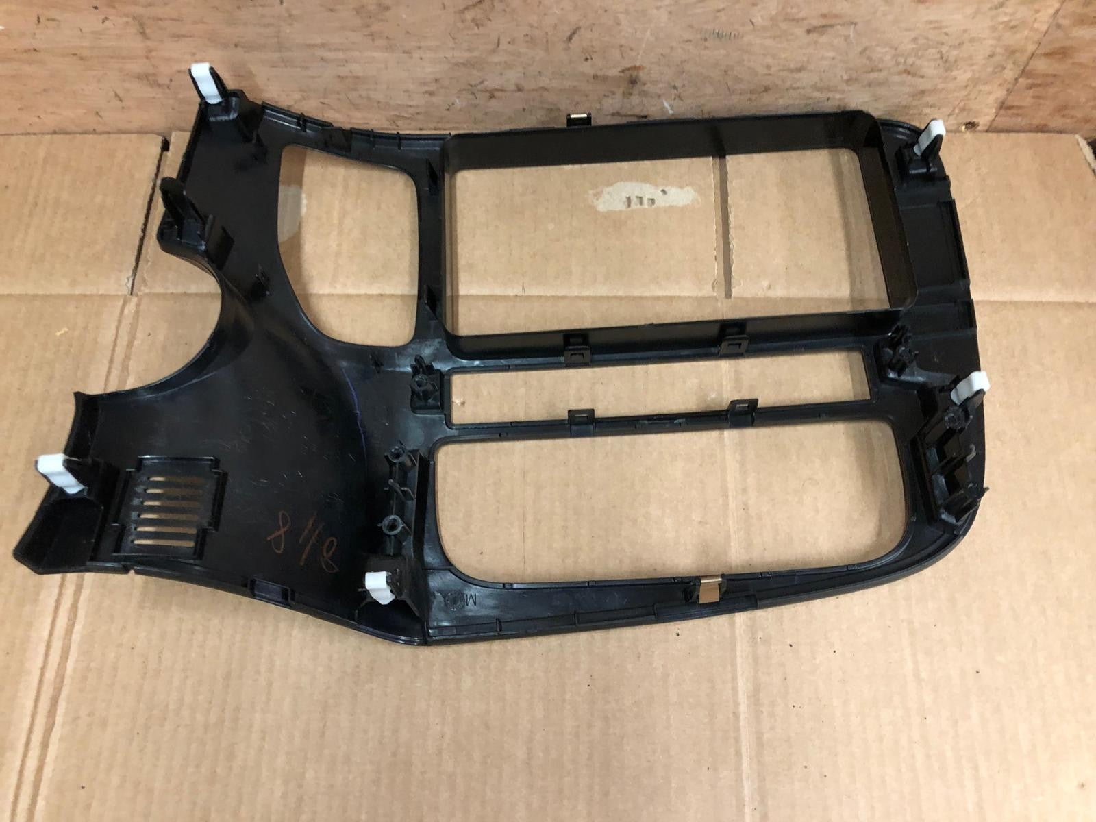 2014 Mitsubishi Outlander GX 4h PHEV Central Dashboard Trim | 295/476
