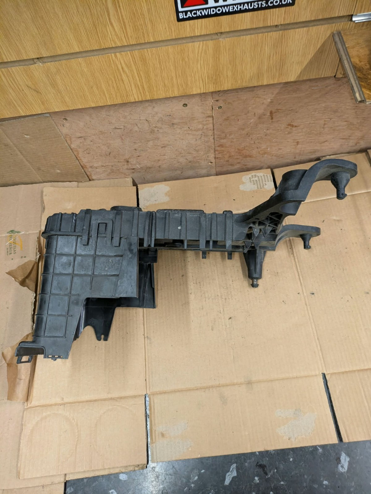 2011 Audi A3 S Line Battery Tray Housing | 1K0915325B
