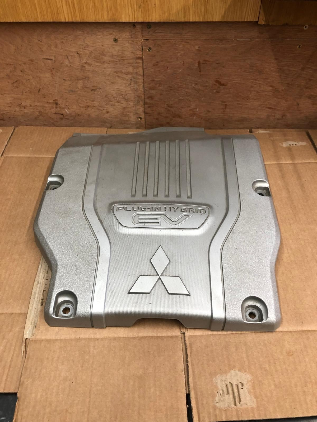 2014 Mitsubishi Outlander GX 4h PHEV Top Engine Cover | 9499D992