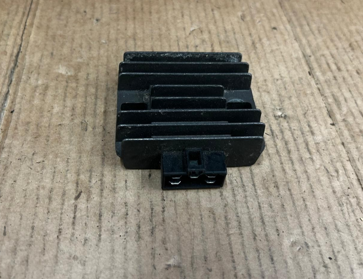 Yamaha Xmax 125 300 Voltage Regulator Rectifier