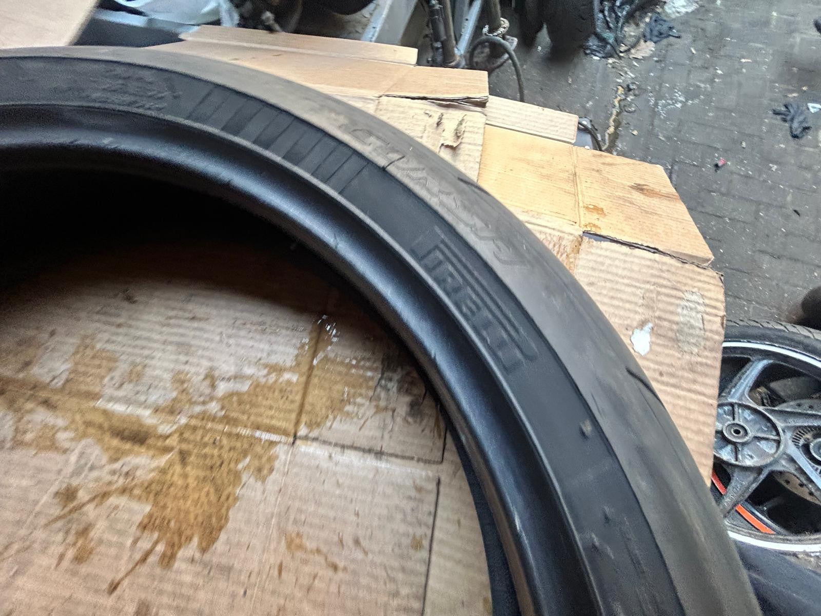 Pirelli Diablo Rosso 4 Corsa Tyre 120/70/17