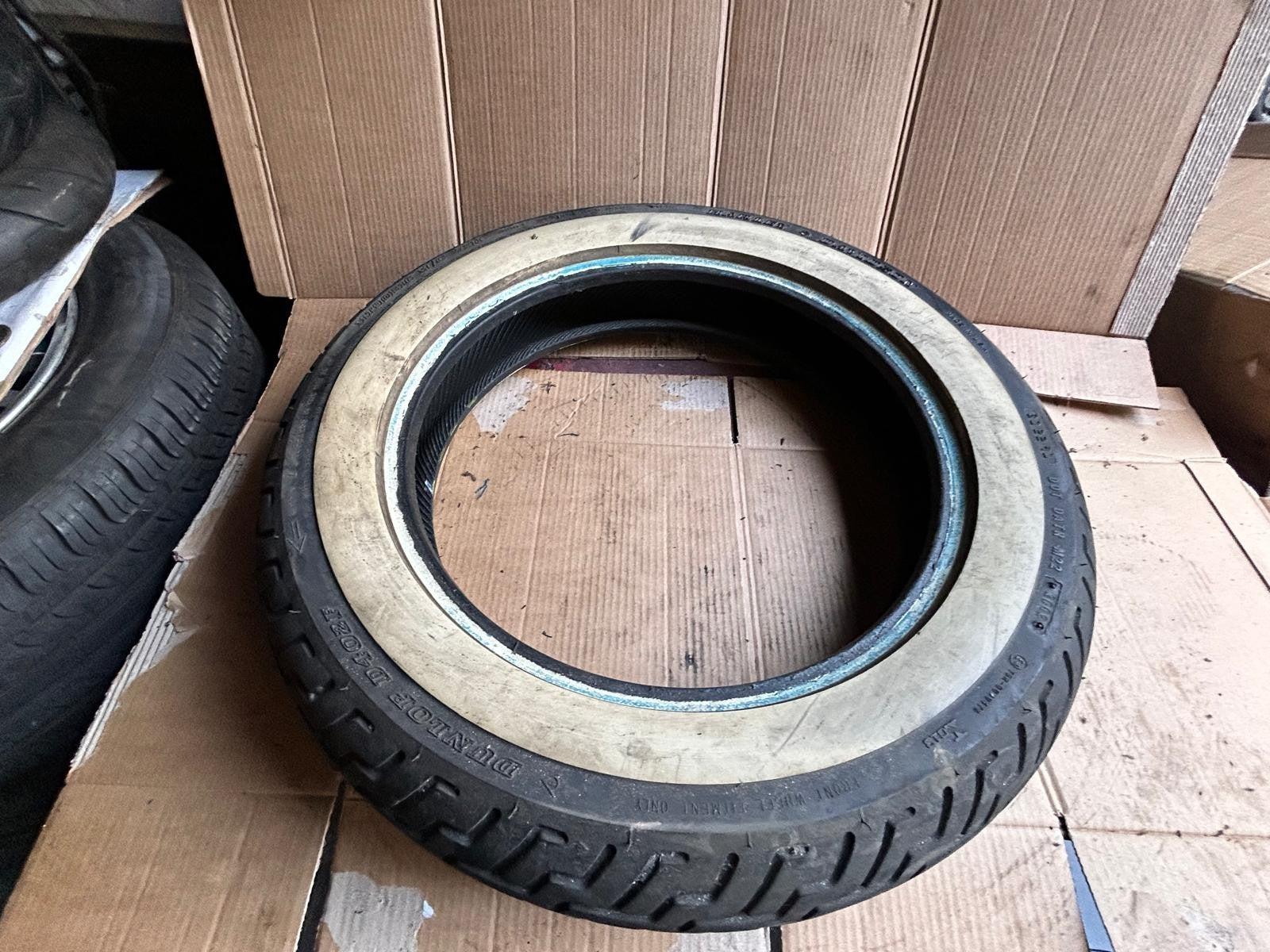 Dunlop D402F MT90B16 72H Harley Davidson Motorcycle Tyre
