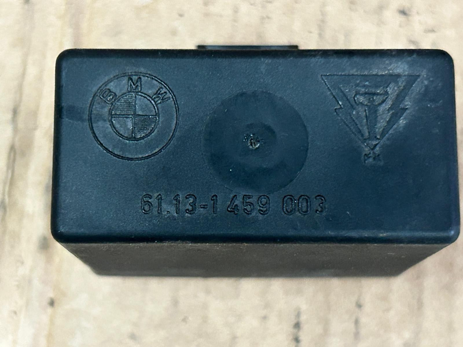 1885 - 1995 BMW K75s Lamp Relay | 61131459003