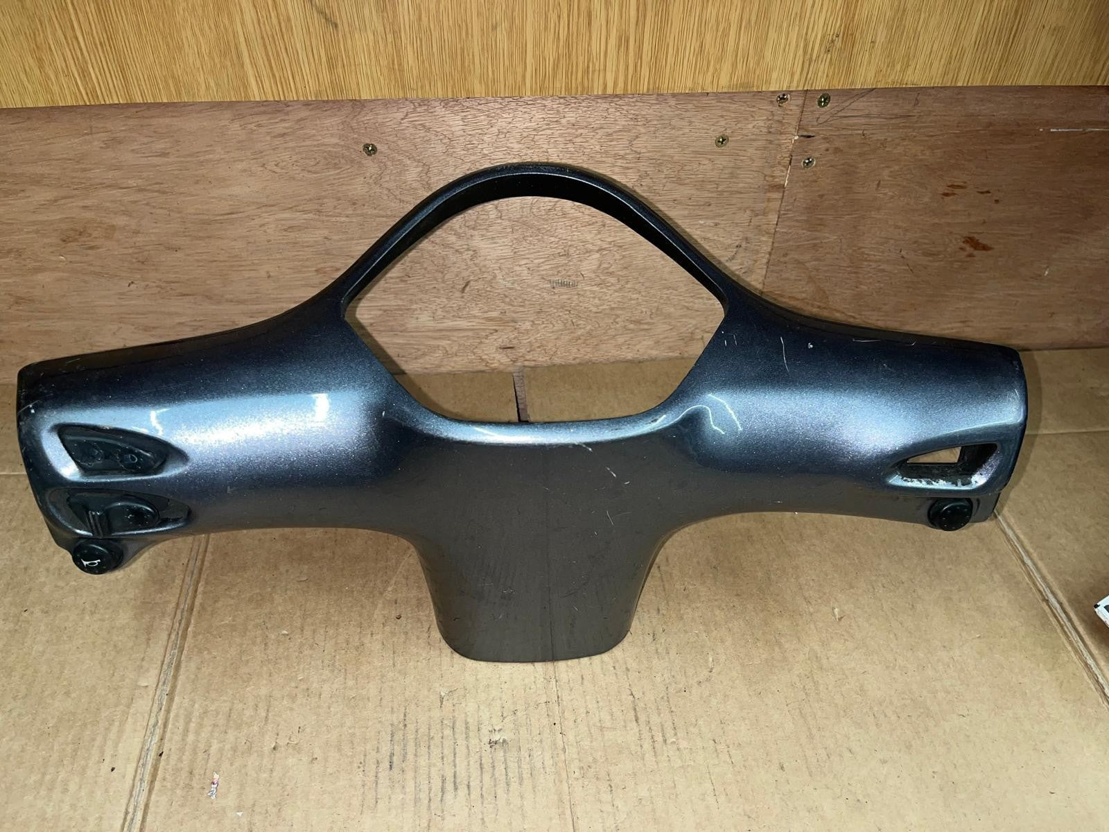 2010 Vespa GTS Super 300 Sport Speedo Cowl / Handlebar Cover | 583391