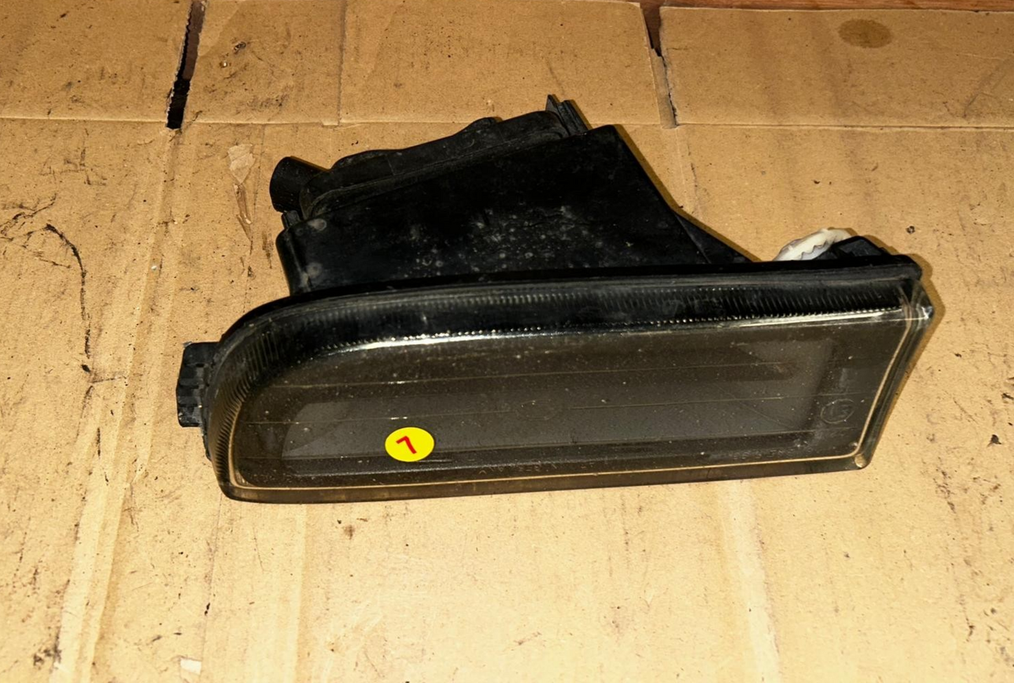 1993 - 2001 BMW 7 Series E38 740iL Right Side Fog Light Lamp Unit | 63178352023