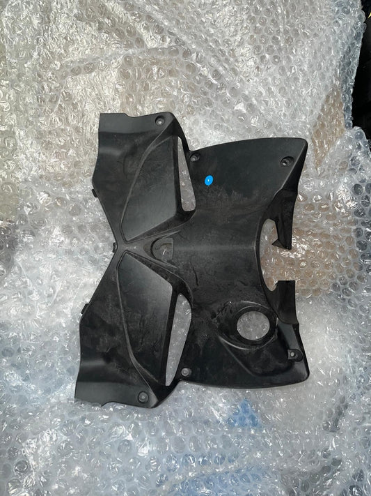 OEM Suzuki Upper Leg Shield Panel Cover | 92111-40J00-291