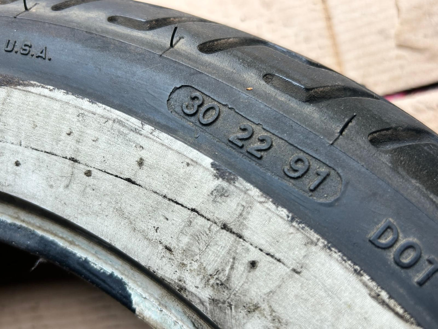 Dunlop D402F MT90B16 72H Harley Davidson Motorcycle Tyre