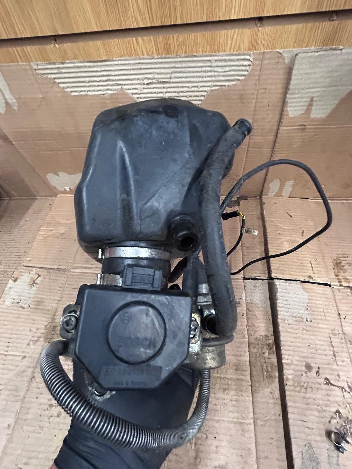 1990 BMW K100 LT Throttle Body with Air Box | 11611460479
