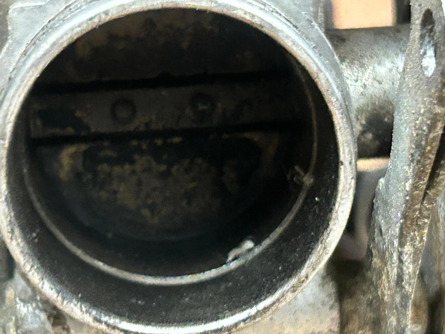 1985 - 1995 BMW K75s Throttle Body with Air Filter Box | 1161-1460518