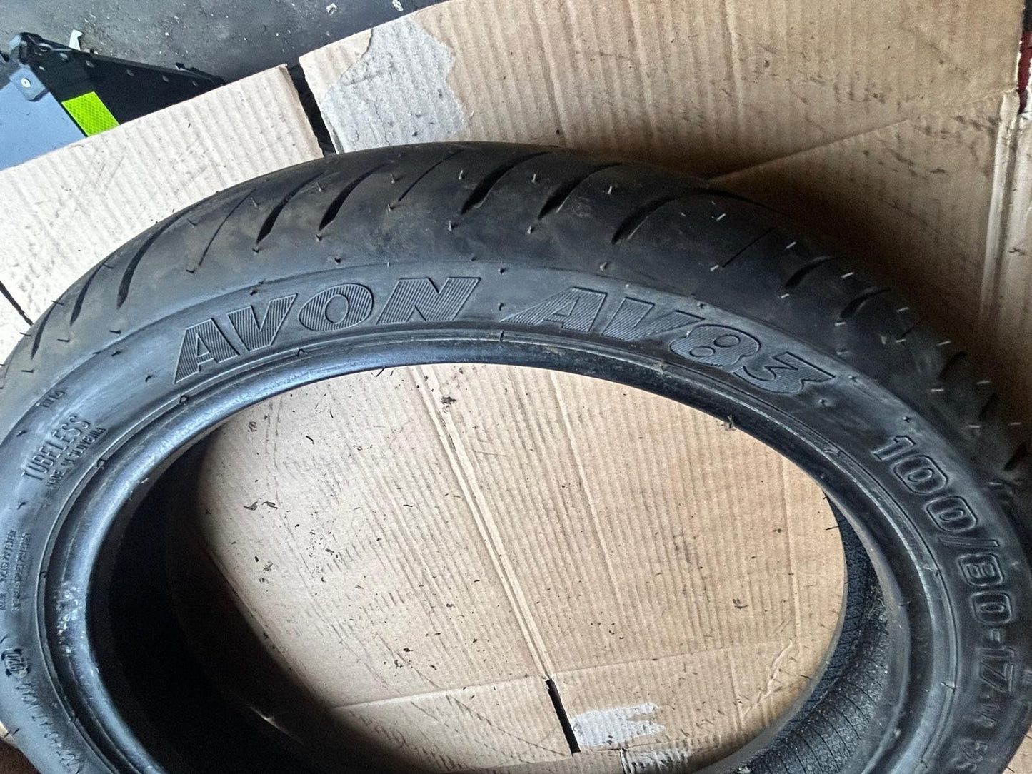 Avon AV83 Street Runner Motorcycle Tyre 100/80/17