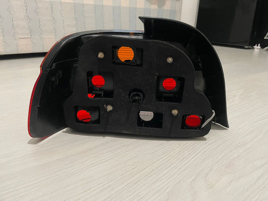 BMW E39 5 Series Rear Right Tail Light | 2VP00724002