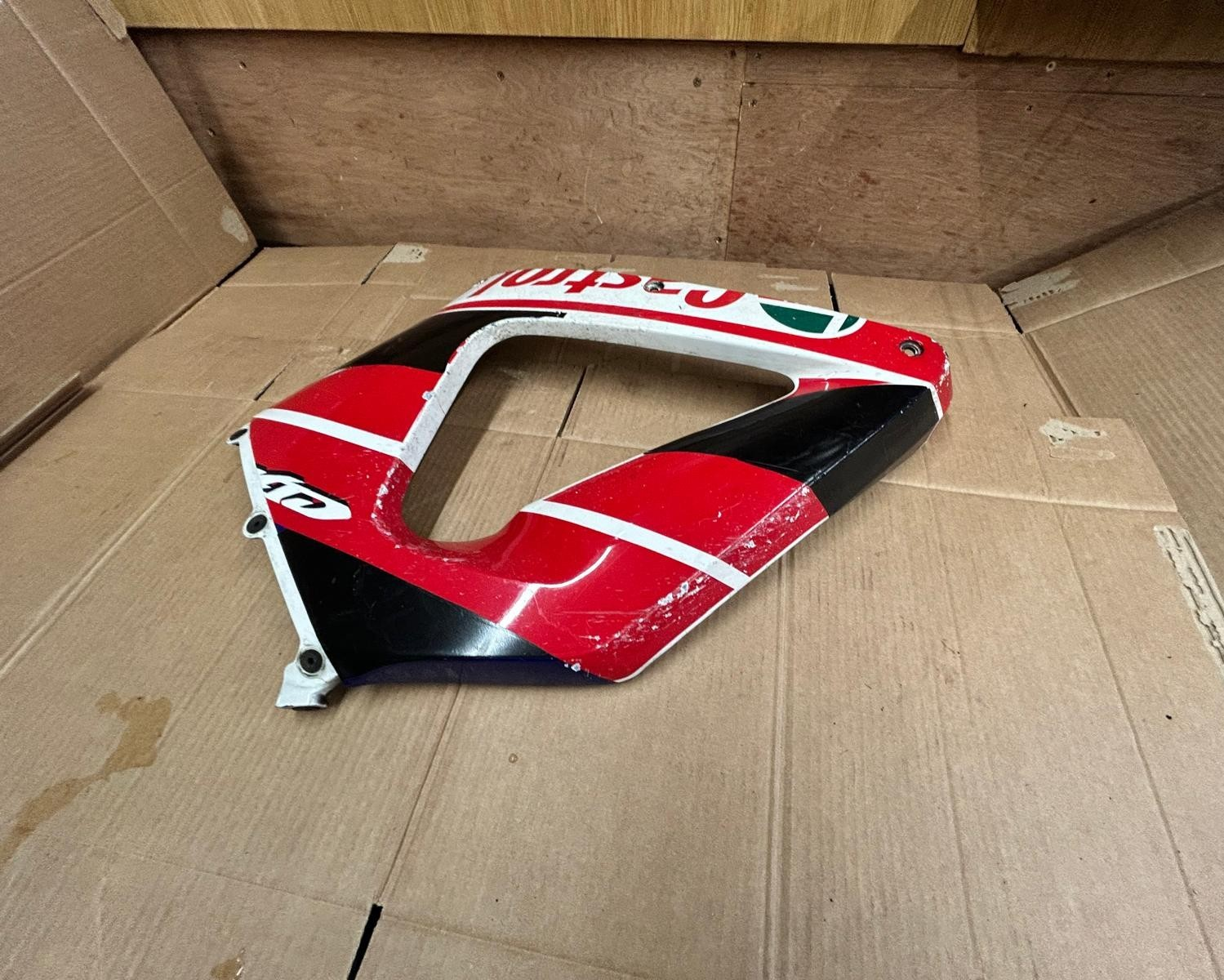 2000 - 2001 Honda CBR 929RR Fireblade Right Hand Side Centre Fairing Panel