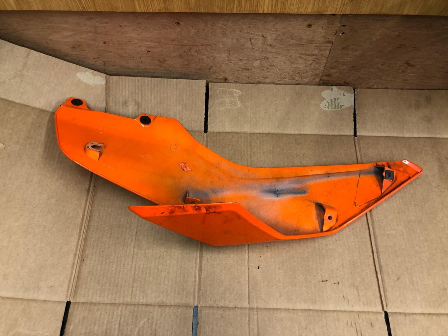 2019 KTM Duke 125 Front Right Fuel Tank Cover Panel | JP181207