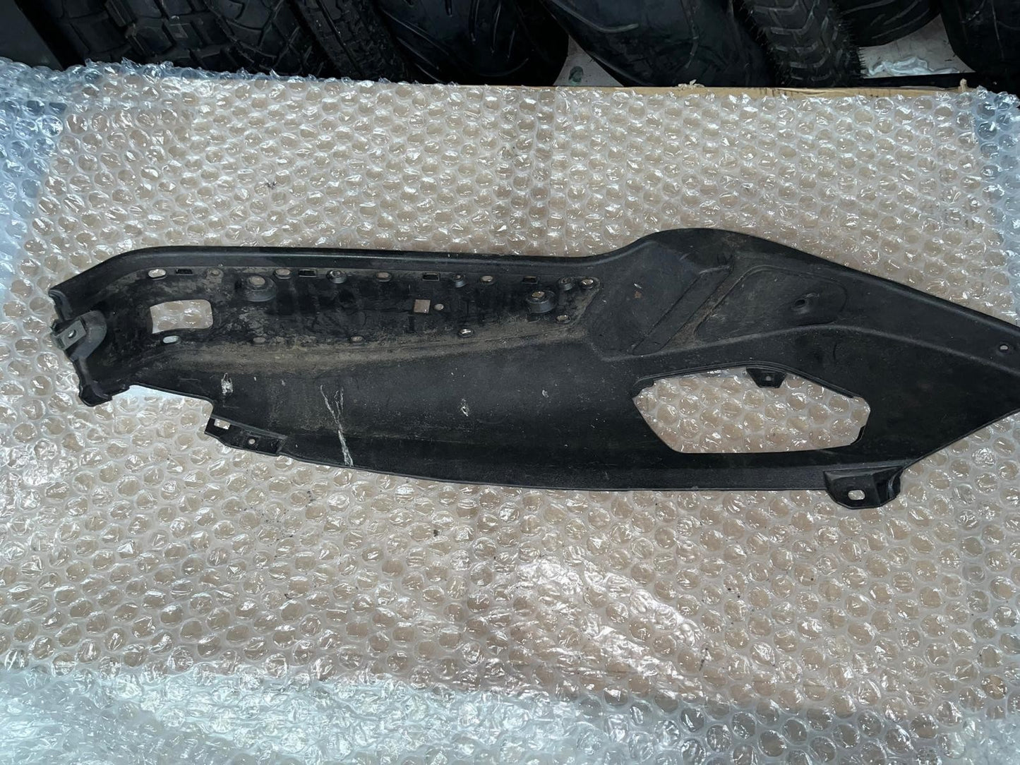 Piaggio MP3 Right Footrest Board Panel | 623076 657485000C