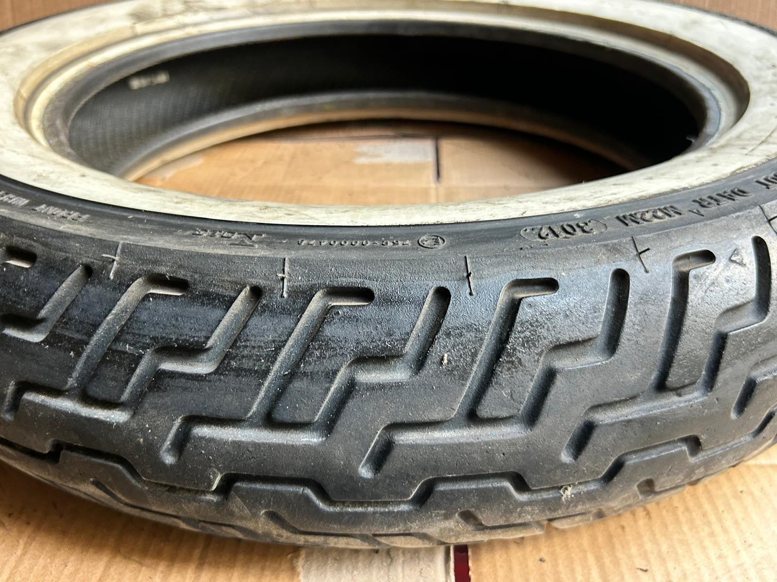 Dunlop D402F MT90B16 72H Harley Davidson Motorcycle Tyre