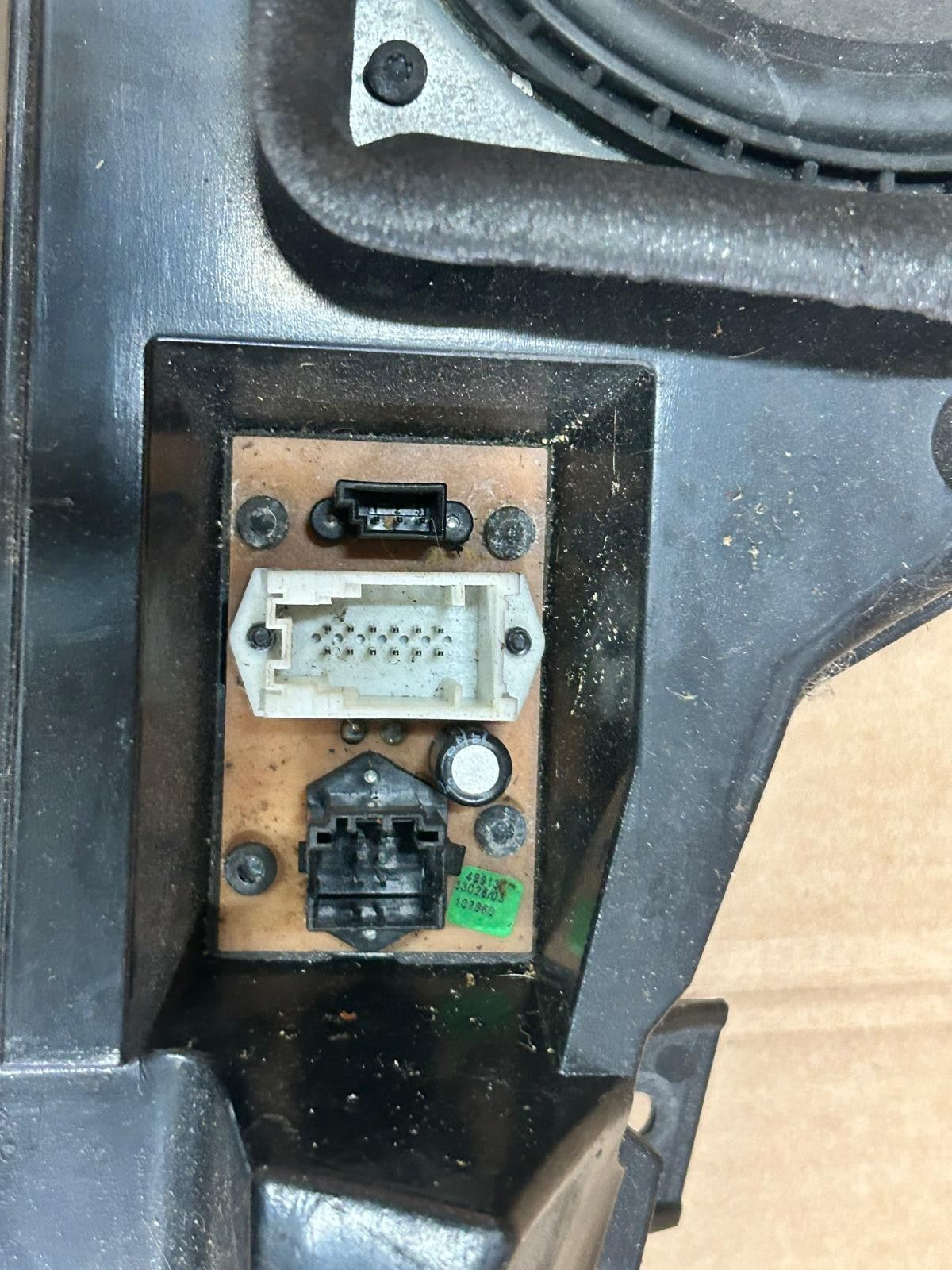 BMW 7 Series E38 Front Right Door Loudspeaker Box Stereo System | 65138371240