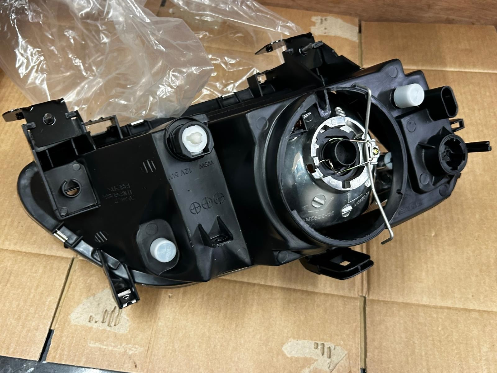 1995 - 1999 Renault Megane Left Side Head Lamp Headlight | 20-5118-A5-2B