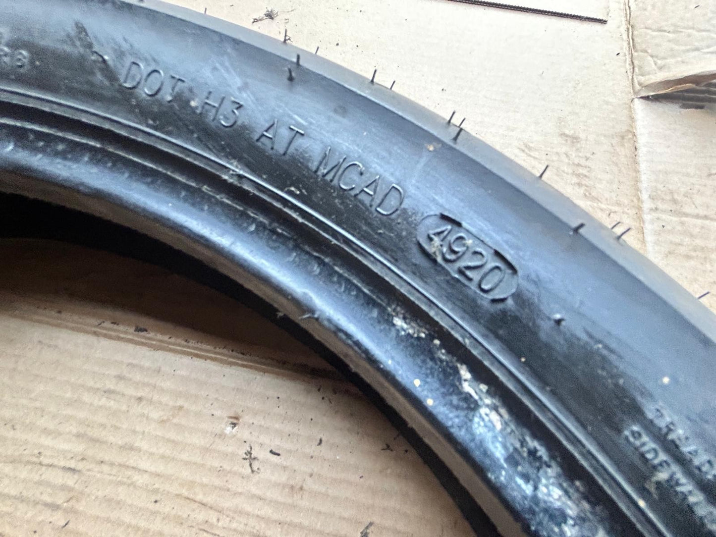 Avon AV83 Street Runner Motorcycle Tyre 100/80/17
