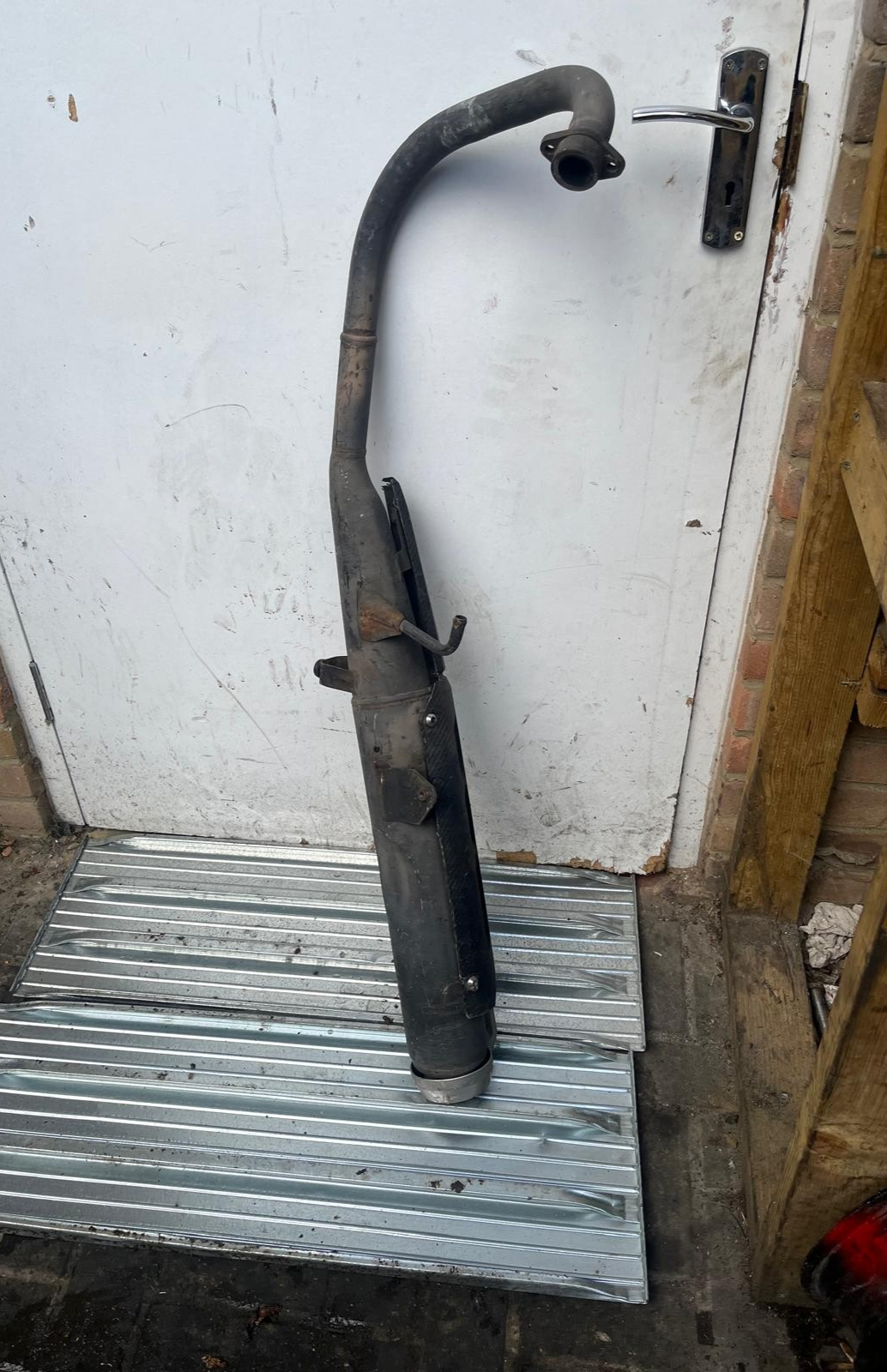 Yamaha YS 125 Exhaust