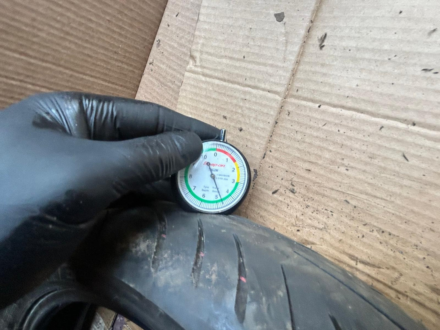 Avon AV83 Street Runner Motorcycle Tyre 100/80/17